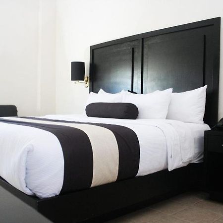 Hotel El Camino Inn & Suites Reynosa Zewnętrze zdjęcie