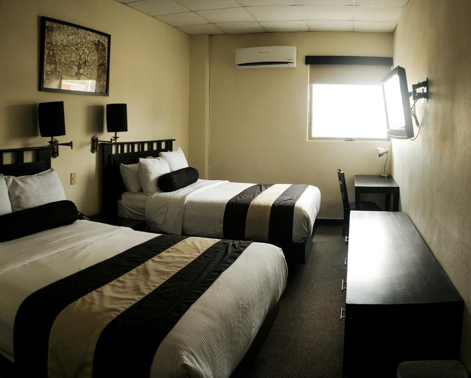 Hotel El Camino Inn & Suites Reynosa Zewnętrze zdjęcie