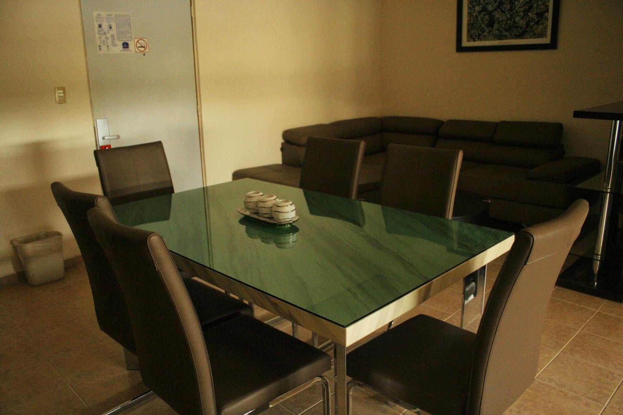 Hotel El Camino Inn & Suites Reynosa Zewnętrze zdjęcie