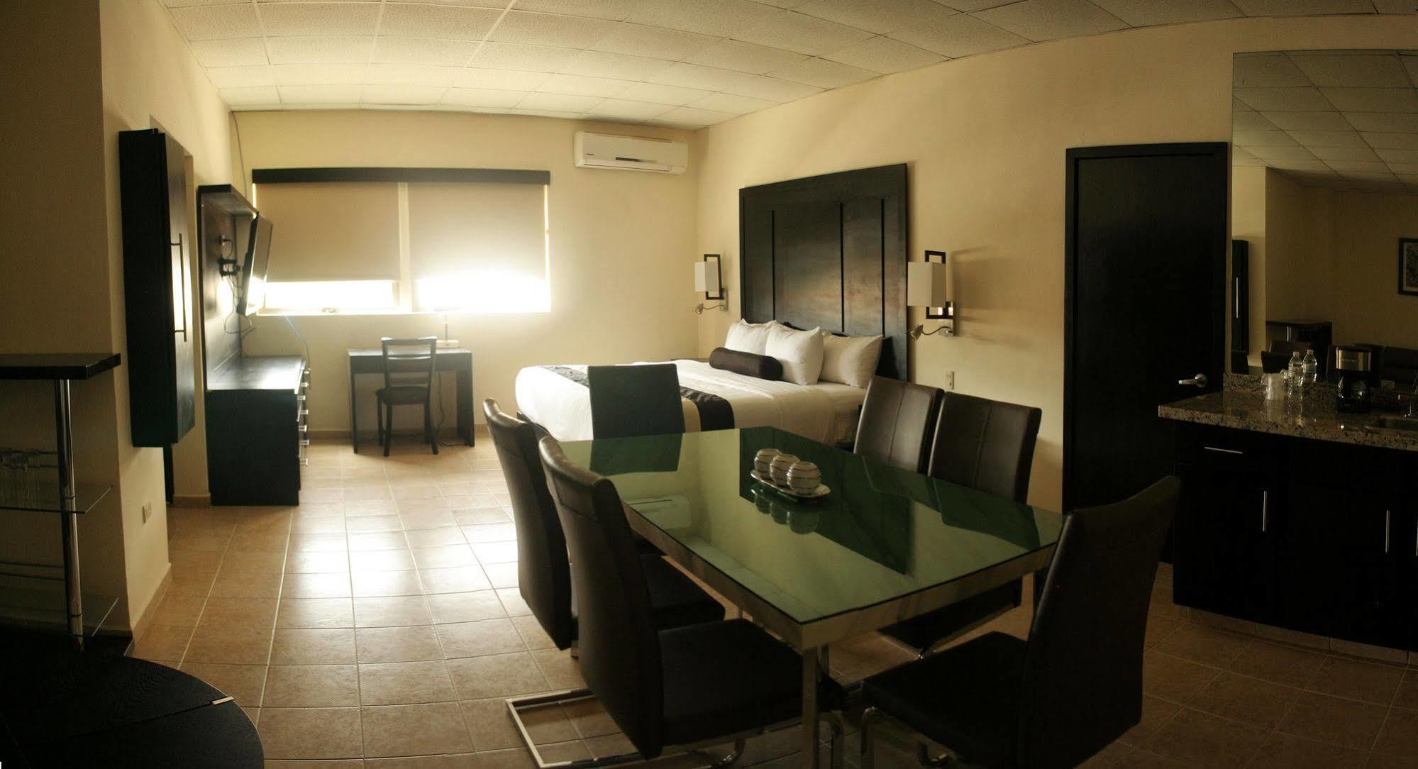 Hotel El Camino Inn & Suites Reynosa Zewnętrze zdjęcie