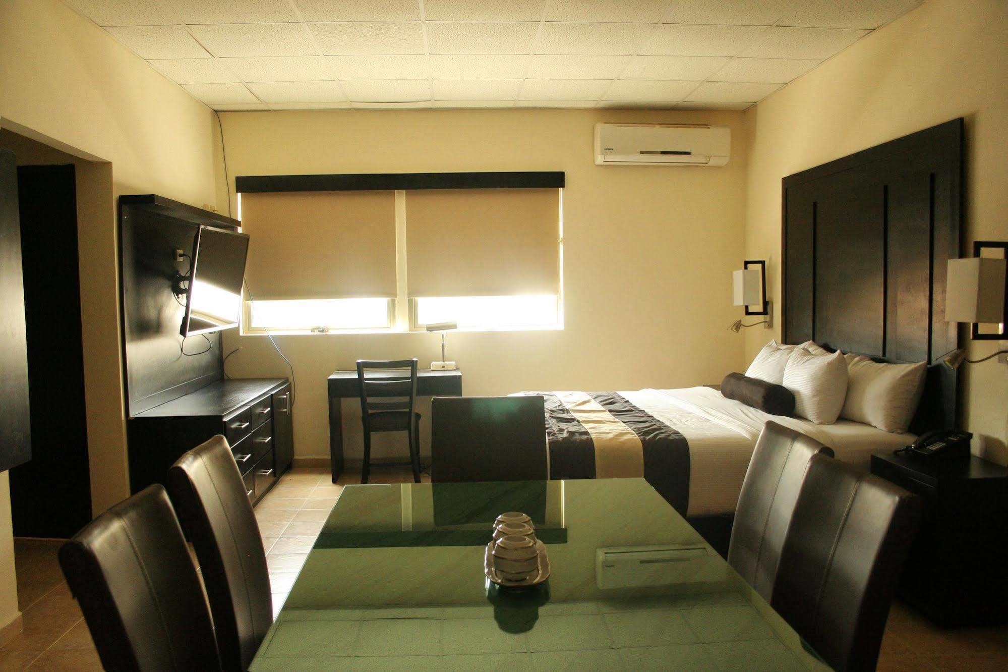 Hotel El Camino Inn & Suites Reynosa Zewnętrze zdjęcie