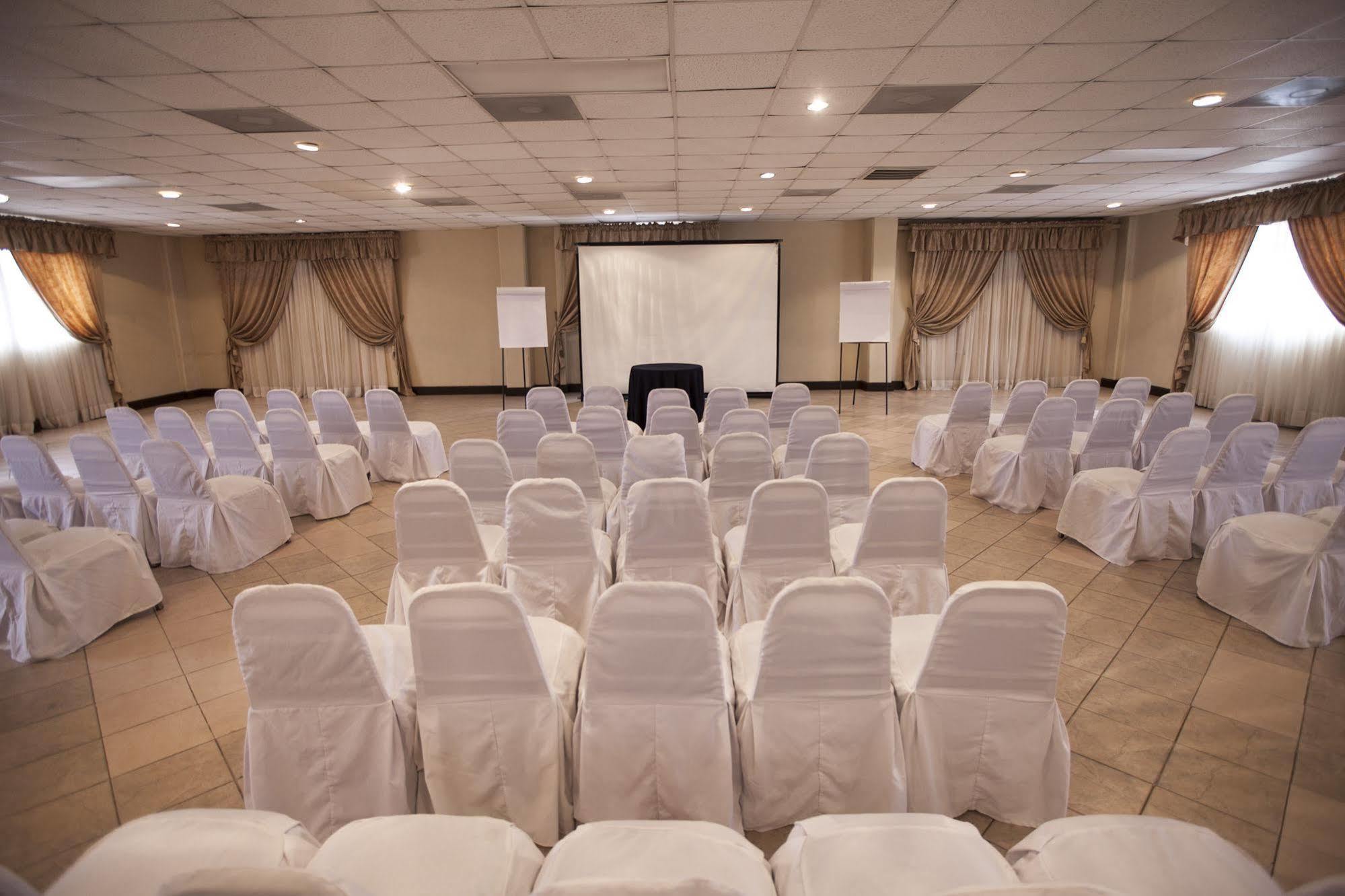 Hotel El Camino Inn & Suites Reynosa Zewnętrze zdjęcie