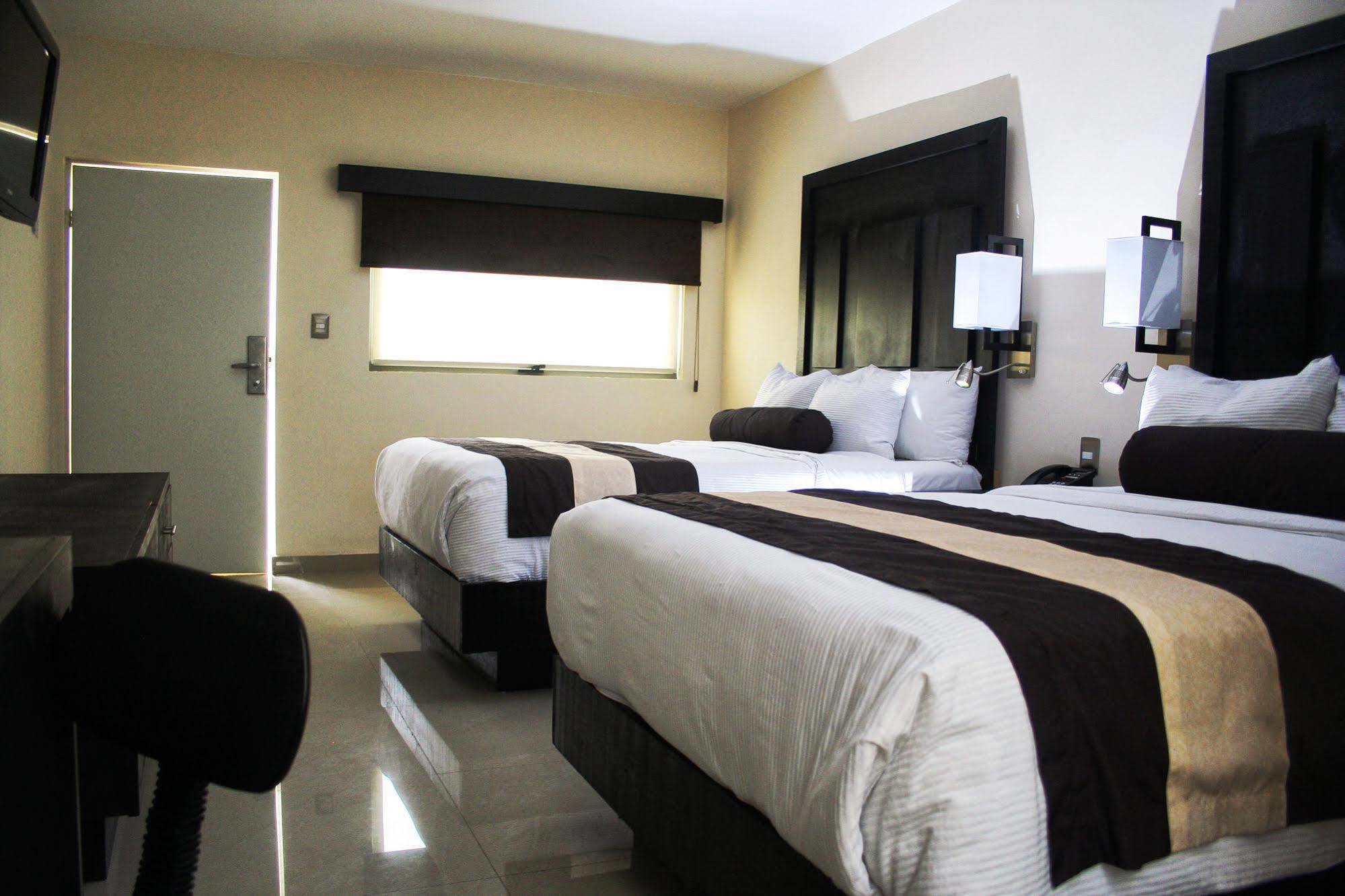 Hotel El Camino Inn & Suites Reynosa Zewnętrze zdjęcie