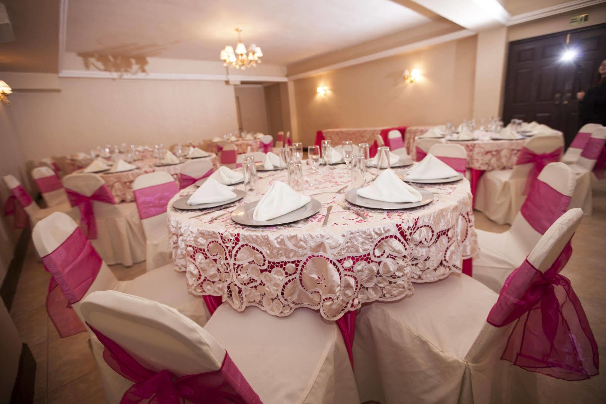 Hotel El Camino Inn & Suites Reynosa Zewnętrze zdjęcie